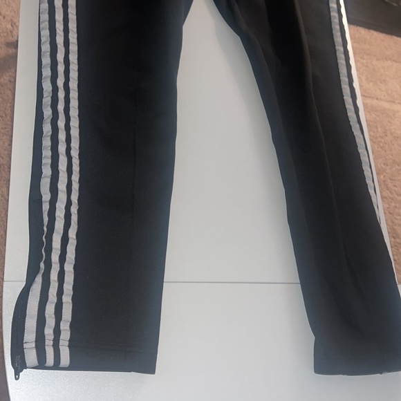 Adidas originals trackpants 🖤🖤🖤 - Picture 4 of 8